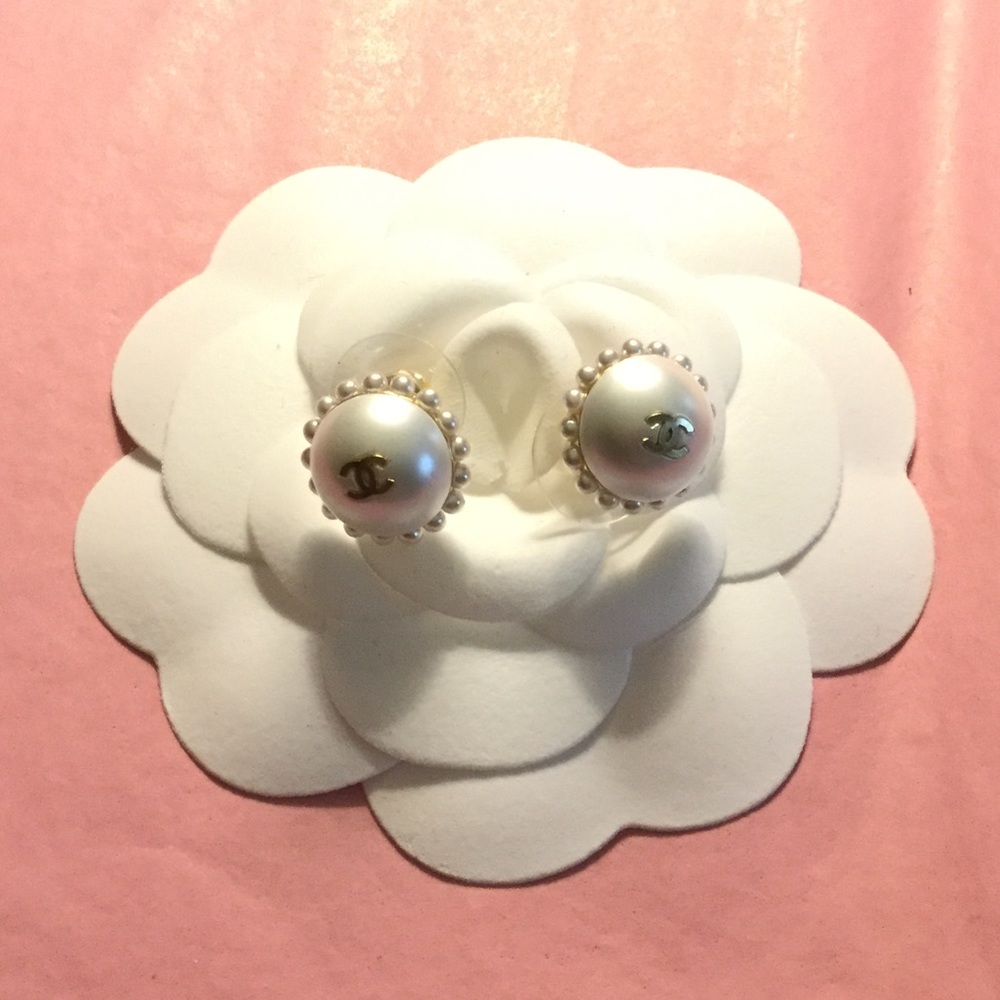 Authentic Chanel Pearl flower earrings